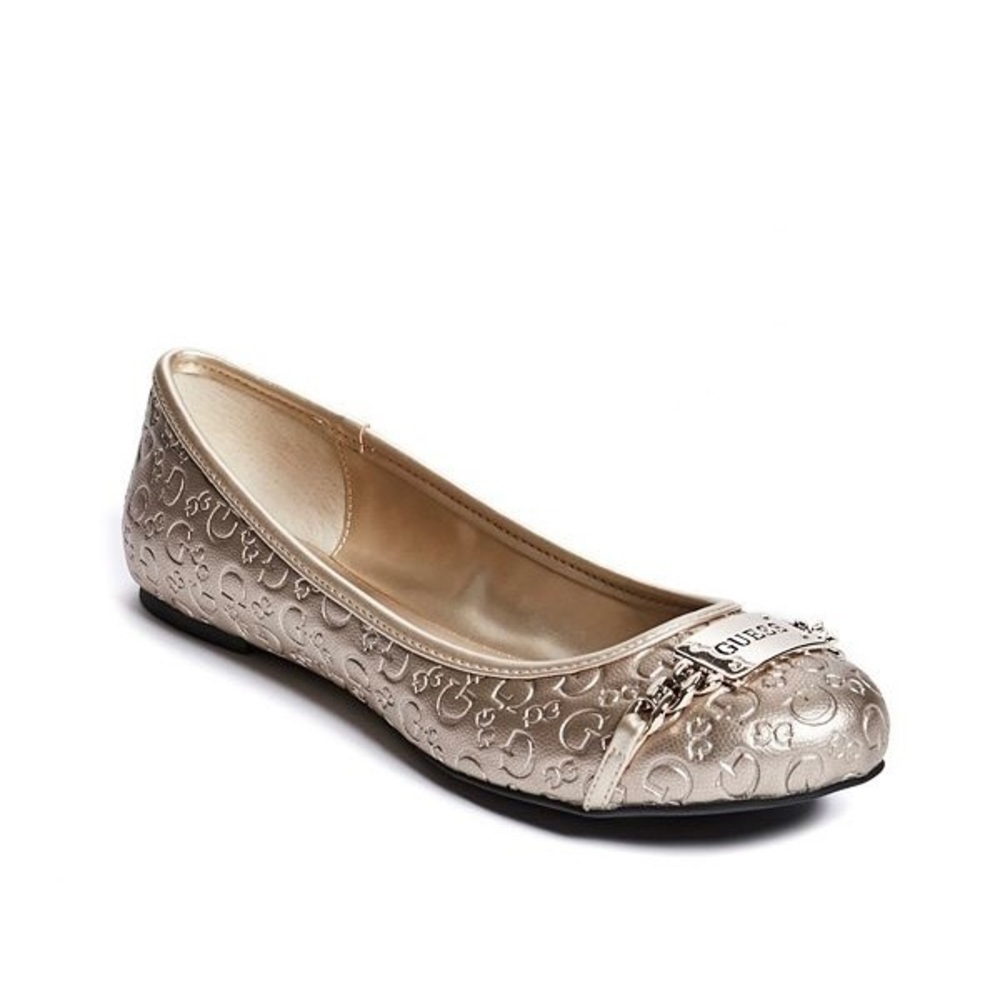 Guess flats